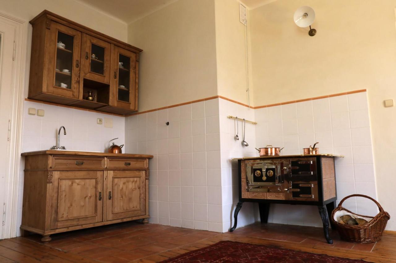Historicke Apartmany Zelenohorska Posta Nepomuk Екстериор снимка