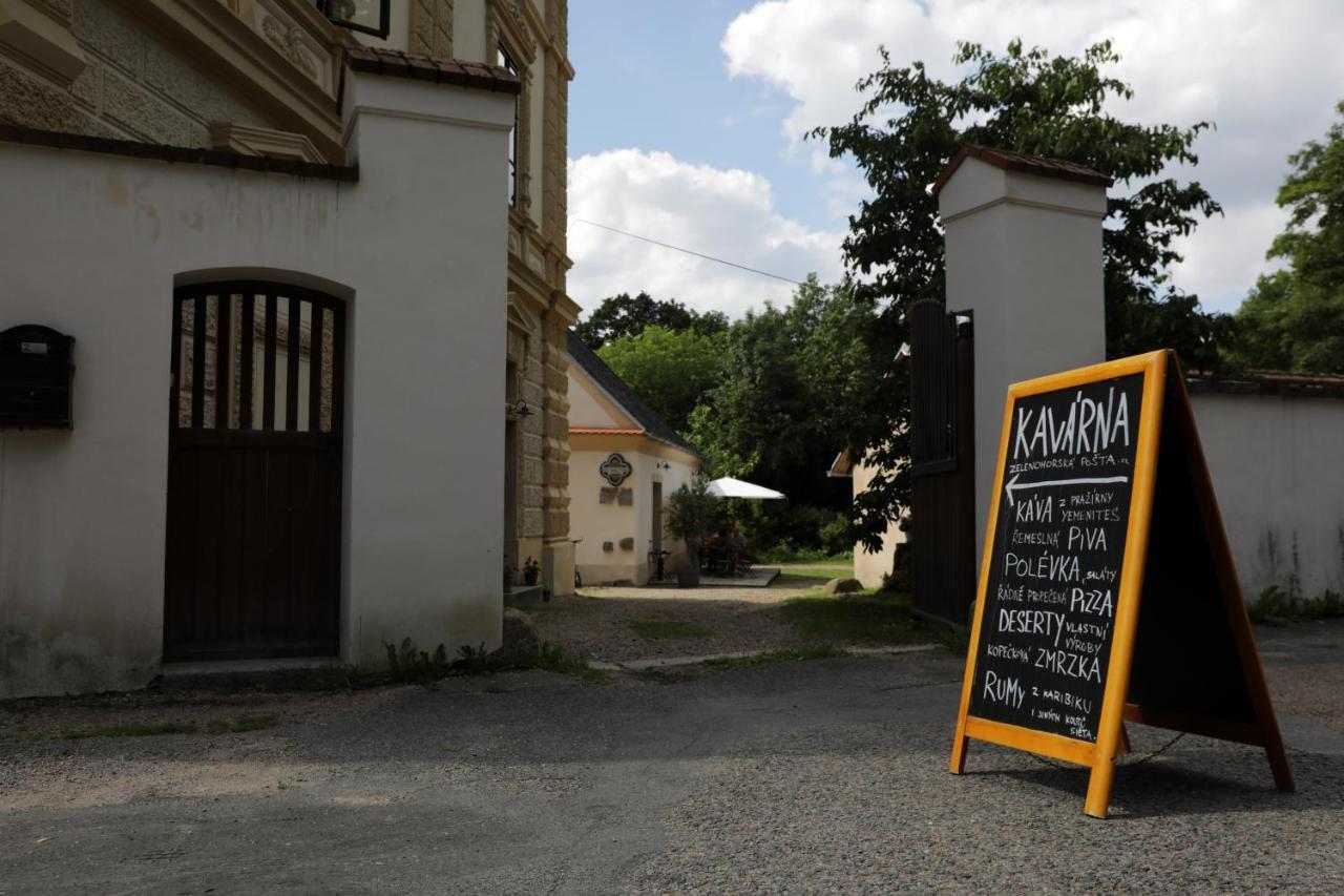 Historicke Apartmany Zelenohorska Posta Nepomuk Екстериор снимка