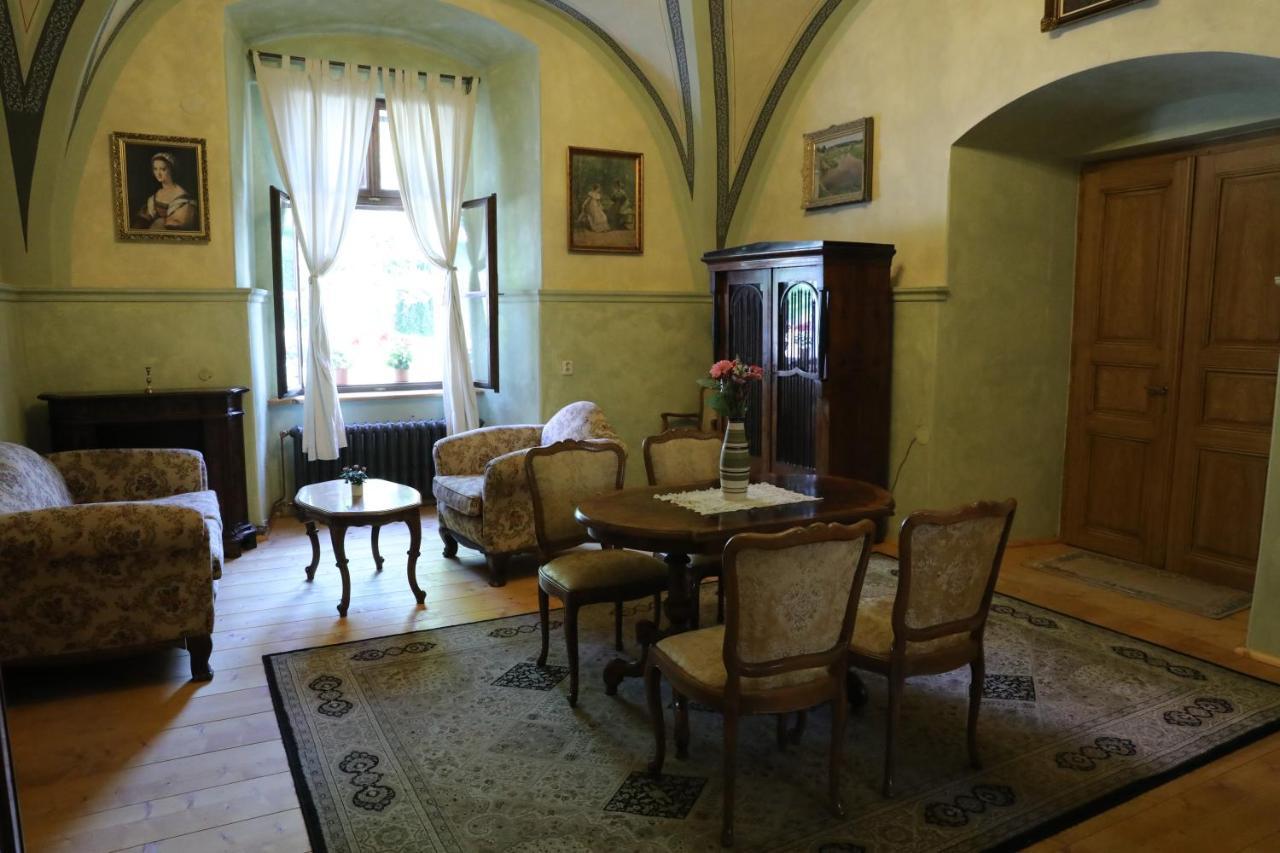 Historicke Apartmany Zelenohorska Posta Nepomuk Екстериор снимка