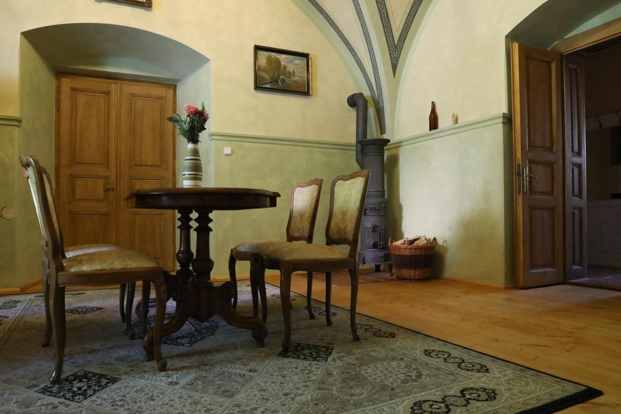 Historicke Apartmany Zelenohorska Posta Nepomuk Екстериор снимка