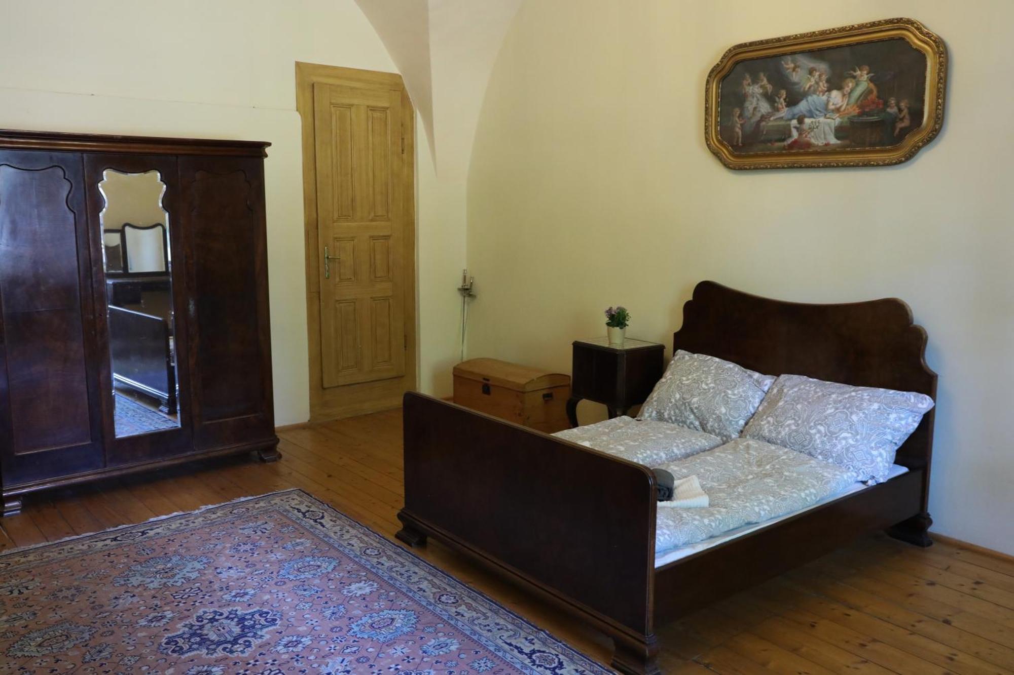 Historicke Apartmany Zelenohorska Posta Nepomuk Екстериор снимка